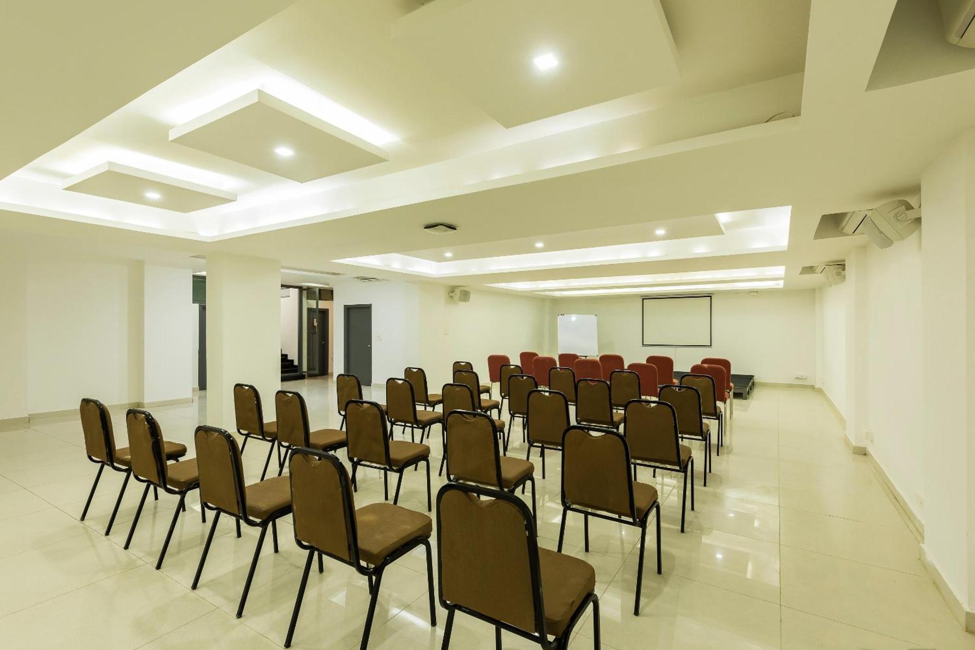 Super Townhouse Mg Road,Bangalore Exterior foto
